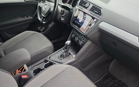 Volkswagen Tiguan II, 2020 год, 2 100 000 рублей, 4 фотография