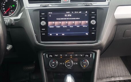 Volkswagen Tiguan II, 2020 год, 2 100 000 рублей, 5 фотография