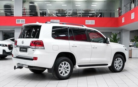 Toyota Land Cruiser 200, 2018 год, 5 249 000 рублей, 2 фотография