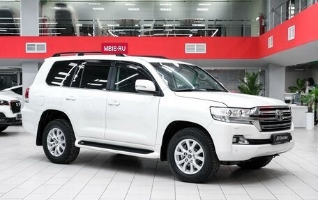 Toyota Land Cruiser 200, 2018 год, 5 249 000 рублей, 3 фотография