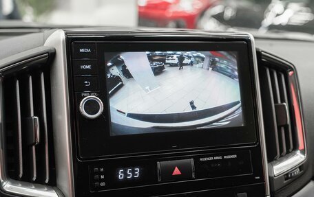 Toyota Land Cruiser 200, 2018 год, 5 249 000 рублей, 16 фотография