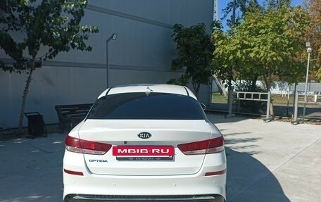 KIA Optima IV, 2019 год, 1 350 000 рублей, 2 фотография