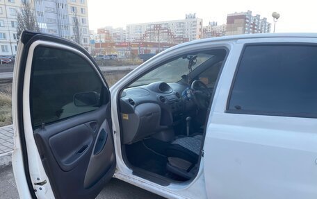 Toyota Platz, 2000 год, 299 000 рублей, 5 фотография