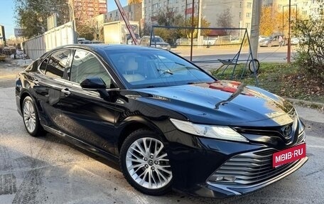 Toyota Camry, 2019 год, 2 500 000 рублей, 1 фотография