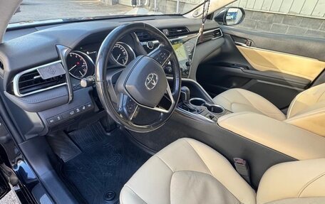 Toyota Camry, 2019 год, 2 500 000 рублей, 6 фотография