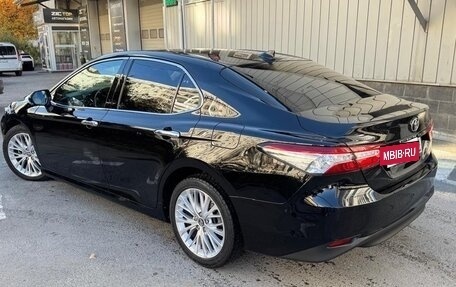 Toyota Camry, 2019 год, 2 500 000 рублей, 3 фотография
