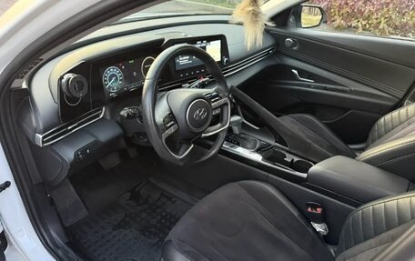 Hyundai Elantra, 2022 год, 1 550 000 рублей, 6 фотография