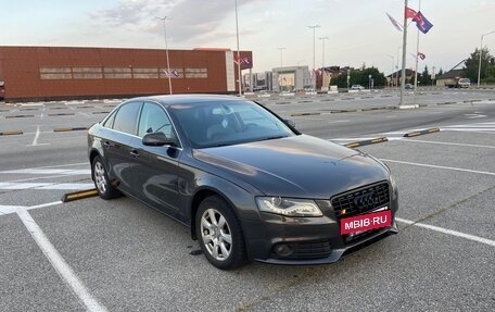 Audi A4, 2010 год, 900 000 рублей, 2 фотография