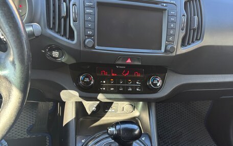 KIA Sportage III, 2011 год, 900 000 рублей, 10 фотография