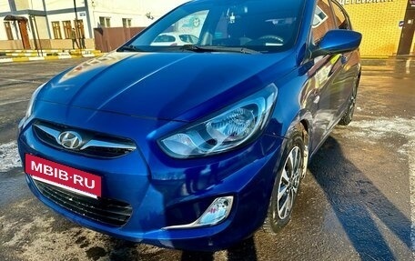 Hyundai Solaris II рестайлинг, 2012 год, 640 000 рублей, 2 фотография