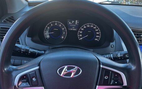 Hyundai Solaris II рестайлинг, 2012 год, 640 000 рублей, 16 фотография