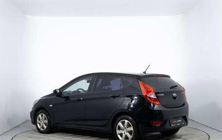 Hyundai Solaris II рестайлинг, 2012 год, 700 000 рублей, 7 фотография