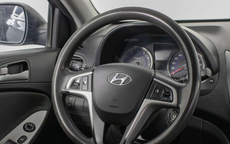 Hyundai Solaris II рестайлинг, 2012 год, 700 000 рублей, 15 фотография