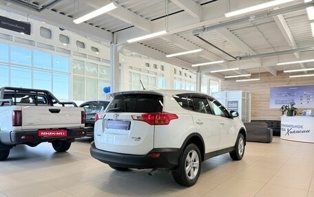 Toyota RAV4, 2013 год, 1 999 900 рублей, 6 фотография