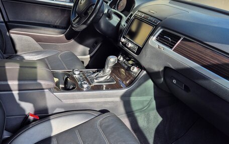 Volkswagen Touareg III, 2016 год, 3 750 000 рублей, 15 фотография