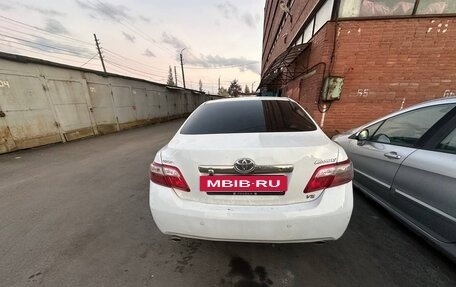 Toyota Camry, 2011 год, 800 000 рублей, 4 фотография