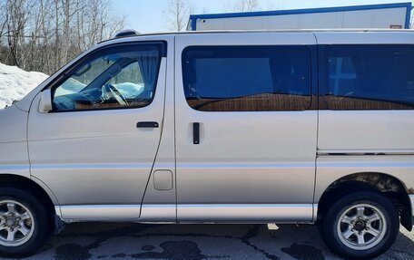 Toyota HiAce H100, 1997 год, 950 000 рублей, 3 фотография