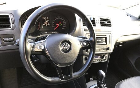Volkswagen Polo VI (EU Market), 2017 год, 1 300 000 рублей, 10 фотография