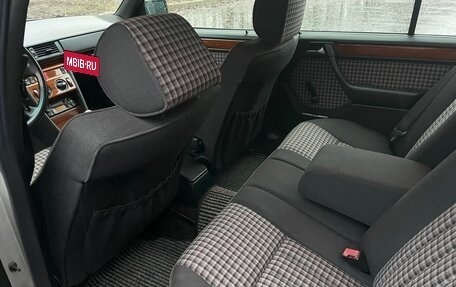 Mercedes-Benz E-Класс, 1995 год, 599 000 рублей, 11 фотография