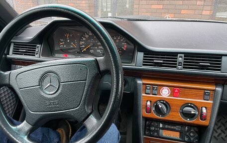 Mercedes-Benz E-Класс, 1995 год, 599 000 рублей, 13 фотография