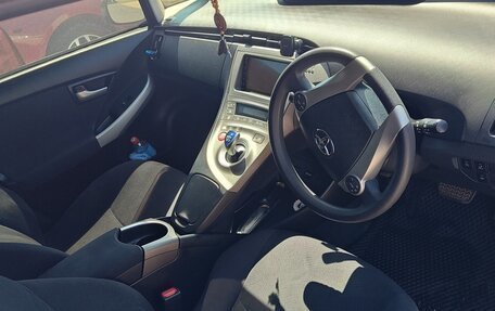 Toyota Prius, 2013 год, 980 000 рублей, 5 фотография