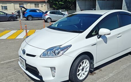 Toyota Prius, 2013 год, 980 000 рублей, 3 фотография