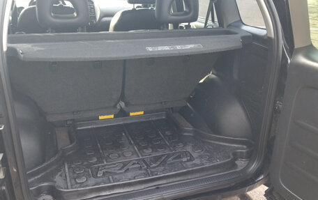 Toyota RAV4, 2005 год, 900 000 рублей, 9 фотография