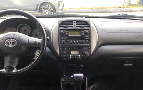 Toyota RAV4, 2005 год, 900 000 рублей, 17 фотография