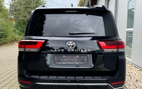 Toyota Land Cruiser, 2023 год, 16 100 000 рублей, 4 фотография