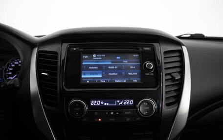 Mitsubishi Pajero Sport III рестайлинг, 2016 год, 2 149 000 рублей, 12 фотография