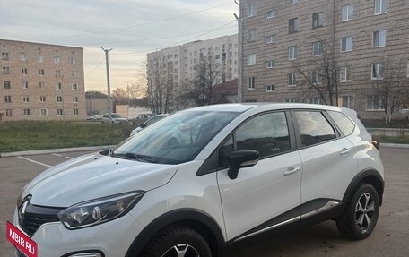 Renault Kaptur I рестайлинг, 2018 год, 1 300 000 рублей, 2 фотография