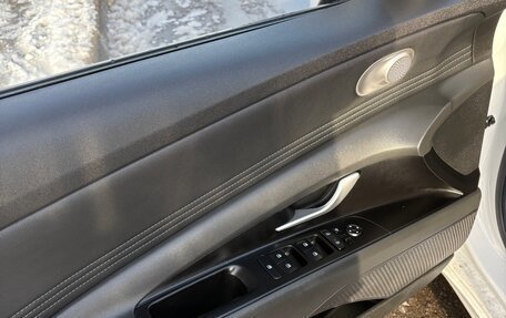 Hyundai Elantra, 2021 год, 1 950 000 рублей, 7 фотография