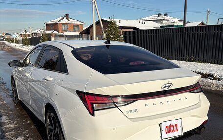 Hyundai Elantra, 2021 год, 1 950 000 рублей, 4 фотография