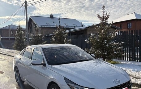 Hyundai Elantra, 2021 год, 1 950 000 рублей, 2 фотография