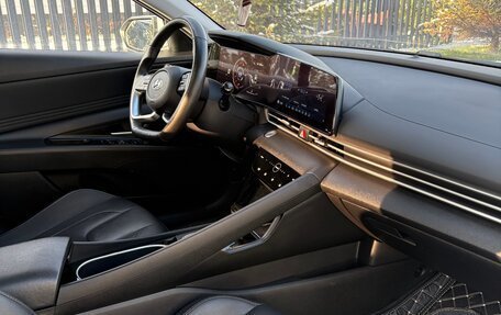 Hyundai Elantra, 2021 год, 1 950 000 рублей, 15 фотография