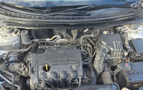 KIA Cerato III, 2010 год, 800 000 рублей, 4 фотография