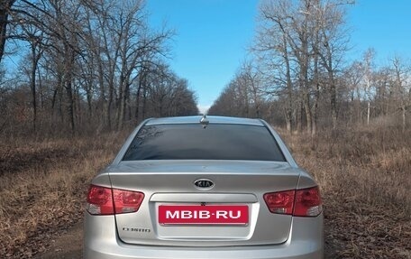 KIA Cerato III, 2010 год, 800 000 рублей, 2 фотография