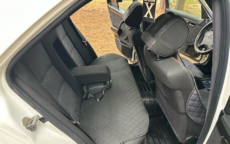 Mercedes-Benz C-Класс, 1996 год, 350 000 рублей, 8 фотография