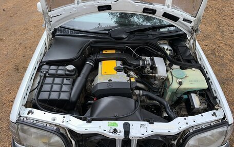 Mercedes-Benz C-Класс, 1996 год, 350 000 рублей, 6 фотография