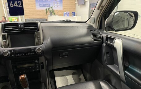 Toyota Land Cruiser Prado 150 рестайлинг 2, 2011 год, 3 499 900 рублей, 15 фотография