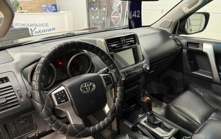 Toyota Land Cruiser Prado 150 рестайлинг 2, 2011 год, 3 499 900 рублей, 11 фотография