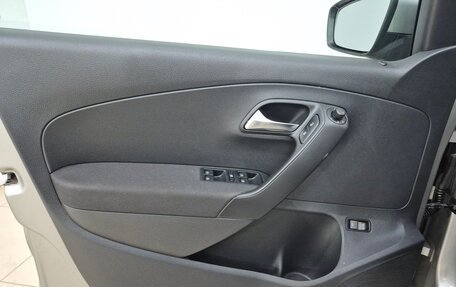 Volkswagen Polo VI (EU Market), 2018 год, 1 170 000 рублей, 7 фотография