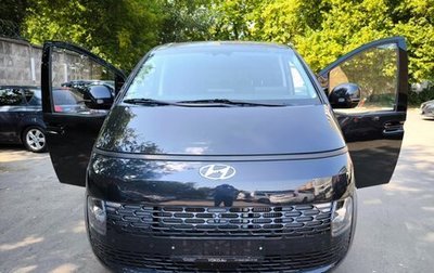 Hyundai Staria, 2023 год, 4 950 000 рублей, 1 фотография