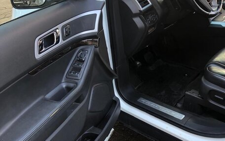 Ford Explorer VI, 2013 год, 2 100 000 рублей, 21 фотография