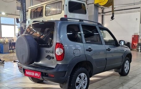 Chevrolet Niva I рестайлинг, 2019 год, 890 000 рублей, 1 фотография