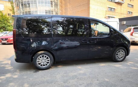 Hyundai Staria, 2023 год, 4 950 000 рублей, 3 фотография