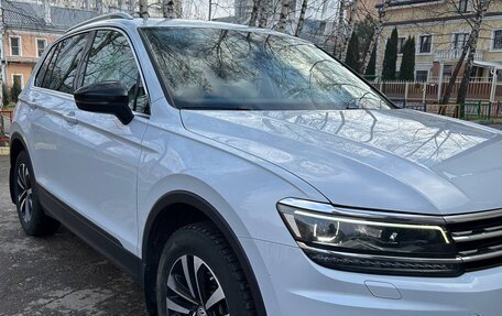 Volkswagen Tiguan II, 2019 год, 2 300 000 рублей, 4 фотография