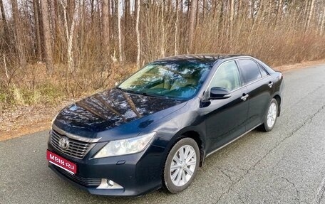 Toyota Camry, 2014 год, 1 фотография