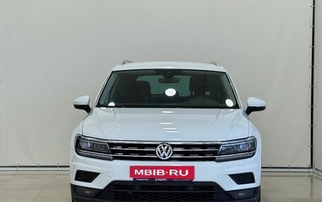 Volkswagen Tiguan II, 2019 год, 2 447 000 рублей, 3 фотография