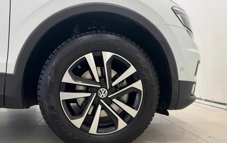 Volkswagen Tiguan II, 2019 год, 2 447 000 рублей, 20 фотография